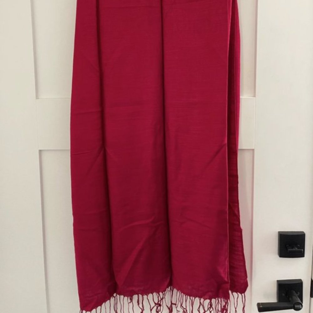 NWOT Womens Red Scarf One Size
